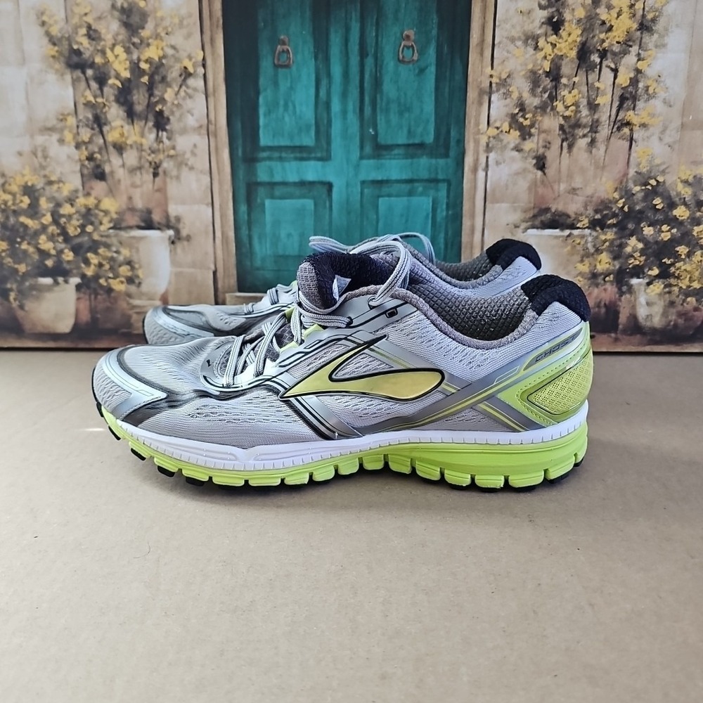 MENS BROOKS GHOST 8 RUNNING SHOES SIZE US 12.5 GRAY LIME YELLOW GREEN WHITE